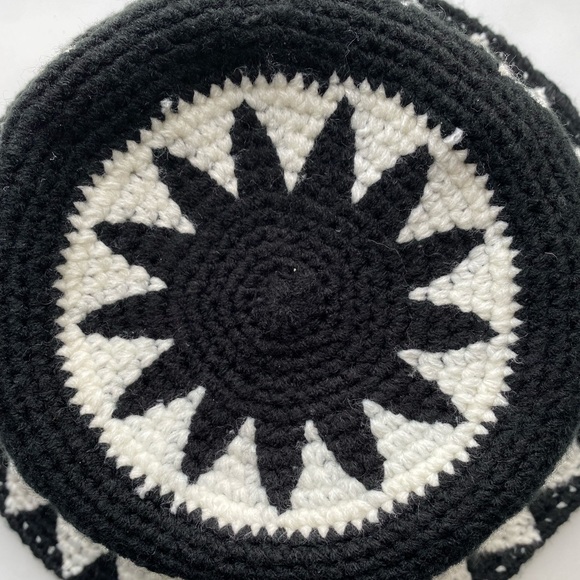 SUPREME SNOWFLAKE CROCHET CRUSHER BLACK - Picture 5 of 7